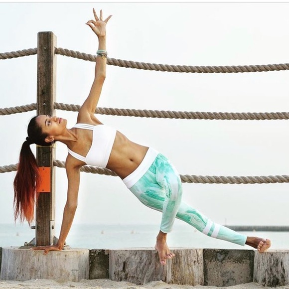 NWOT Aim’n tights feathers high waisted - Picture 2 of 3